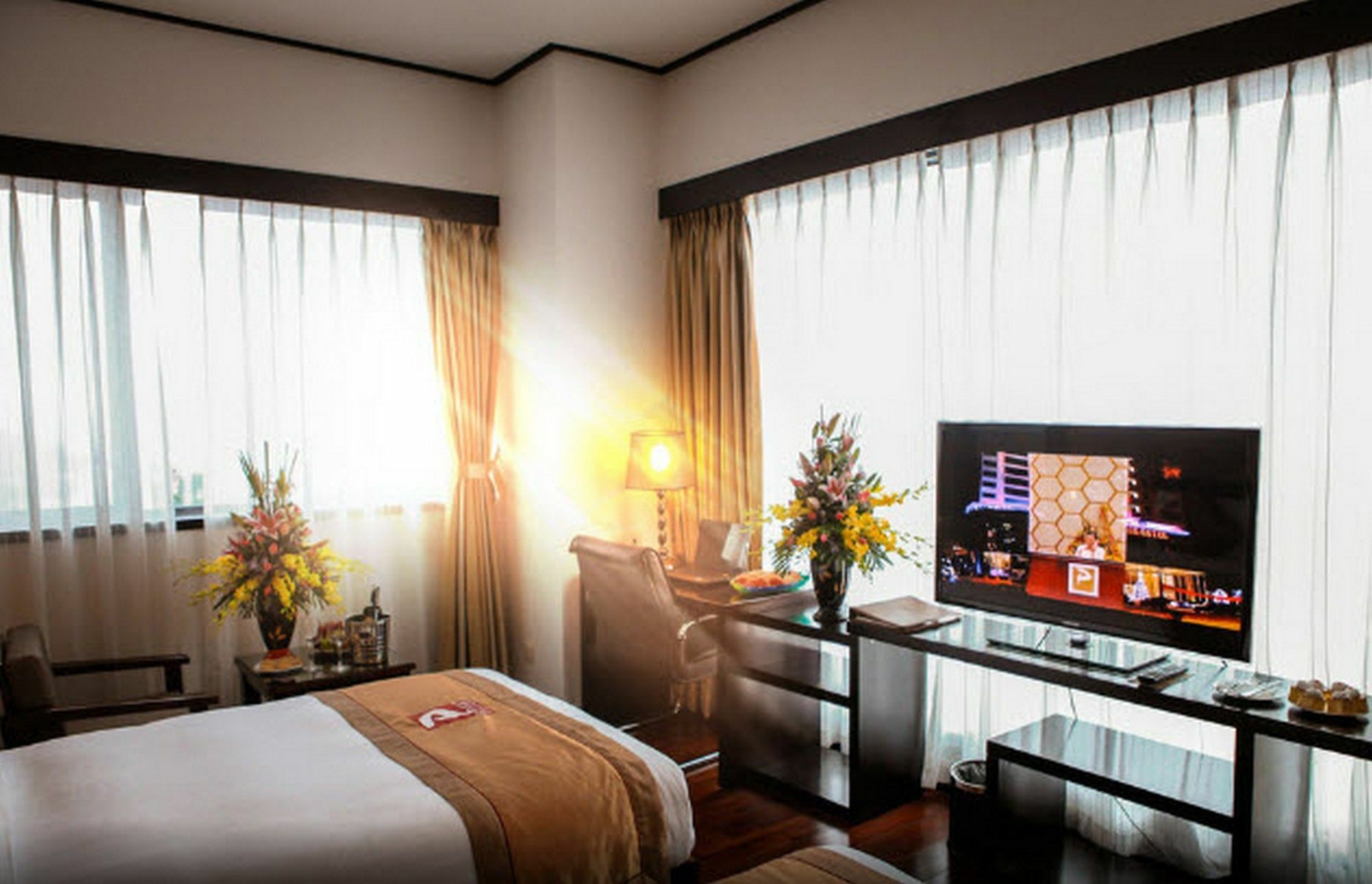 Halong Palace Hotel Ха Лонг Екстериор снимка